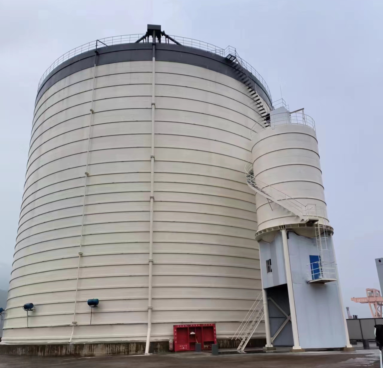 积石山10万吨水泥钢板库